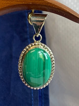 Sterling Silver Green Malachite Pendant 14.63g Fine Jewelry Oval Bezel - £39.07 GBP