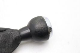 08-14 MINI COOPER CLUBMAN M/T MANUAL TRANSMISSION SHIFTER SHIFT KNOB BOOT E3586 image 3