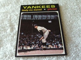 1971 Topps Lindy Mc Daniel Yankees Baseball # 303 Gem Mint !! - £113.87 GBP