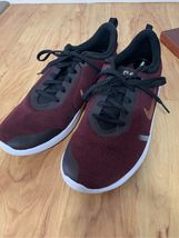 Nike sneakers size 10 women’s red Flex Experience 8 - $39.60