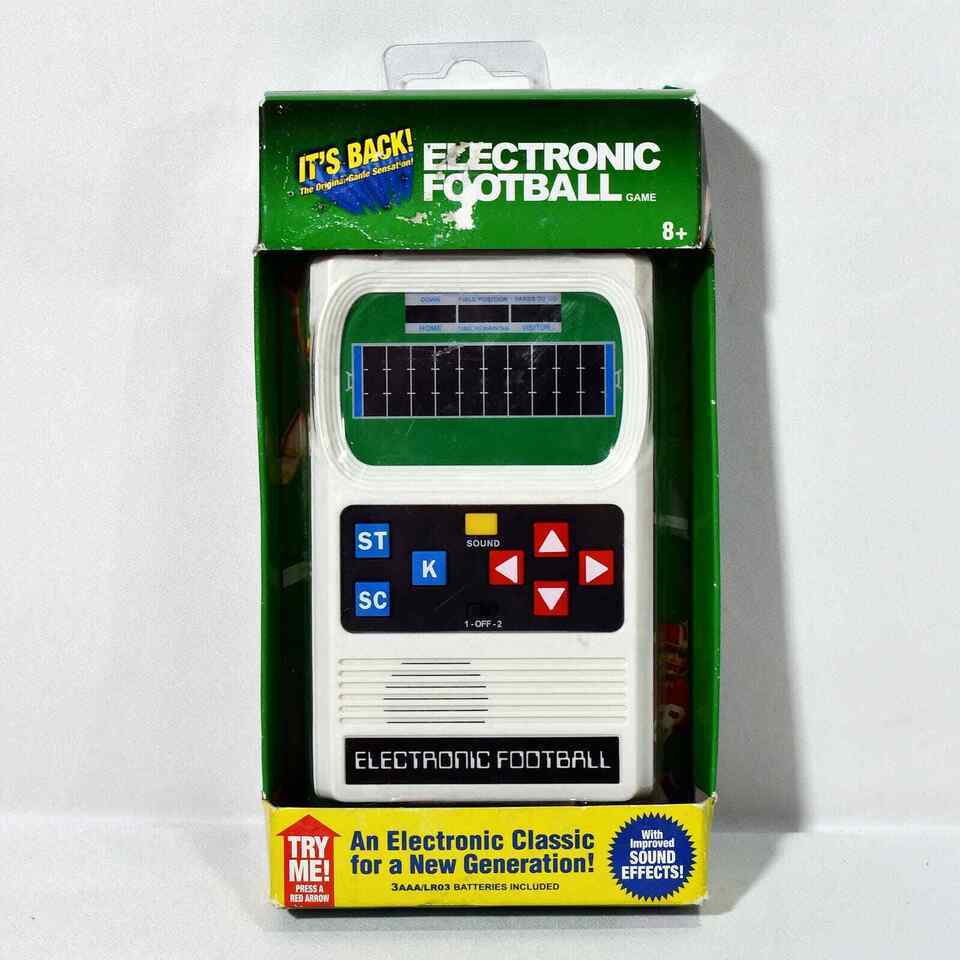 NOS 2016 Mattel Electronic Football Handheld Game It’s Back, New Old Stock 0224! - £67.46 GBP