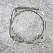 Pontiac 9796290 1969-1970 Grand Prix Chrome Headlight Bezel RH Passenger... - $828.14 MXN