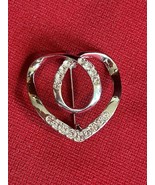 Silvertone heart with rhinestones brooch J146 1.5” By 1.5” - $94.04 MXN