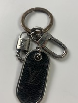 Louis Vuitton Authentic Key Ring/Charm Porte Cle Tab Monogram Eclipse M6... - €201,18 EUR