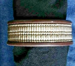 Elegant Ancient Style Wood &amp; Silver-tone Metal Bangle Bracelet 1970s vintage - £11.74 GBP