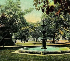 Clarion IA Iowa City Park Scene Fountain and Band Stand Vtg Postcard  - £2.93 GBP