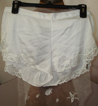 NWT New Designer Natori M Pajamas PJ&#39;s Shorts Lace Satin Silk Piece White Womens - £150.35 GBP