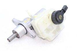 Brake Master Cylinder Fits 07-16 EOS 75896 image 3