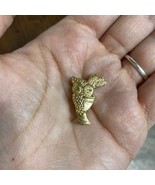 Vintage First Holy Communion Goldtone Pin Double Blessing Lapel Pin Brooch - €8,48 EUR