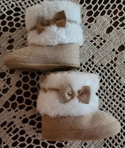 Tong You Yuan ~ TAN &amp; White ~ Faux Fur ~ Size 3 to 6 Month ~ Baby Booties - £11.18 GBP