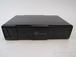Mercedes R230 SL55 SL500 CD changer, 2208274642 SL600 SL65 - $56.09