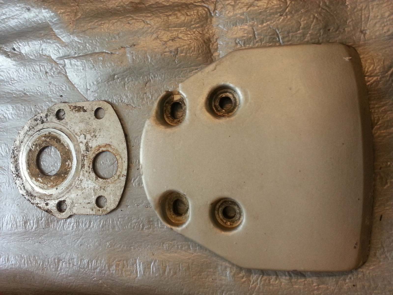 1978-1985 GM V8 5.7L OMC Sterndrive 0909516 Pivot Cap Cover (MT*) - $19.95