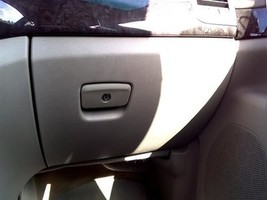 GRANDCHER 2011 Glove Box 103971076 - $1,203.03 MXN