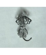 VINTAGE Sterling Silver Pin Dutch Boy &amp; Girl Kissing Under Umbrella - $75.05 CAD