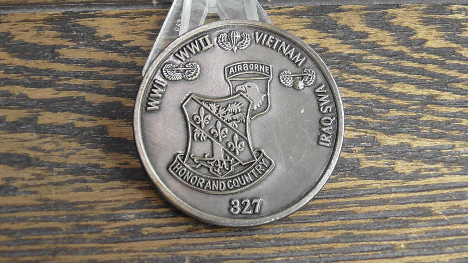 US Army 327th Infantry Regiment 101st Airborne Challenge Coin #C245 - $48.50