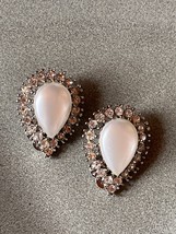 Vintage Large White Pearl Teardrop Rimmed in Clear Rhinestones Silvertone Clip - £10.51 GBP