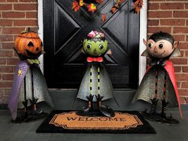 Zaer Ltd. Big Head Halloween Candy Holder Statues (Opening Head) (Vampire) - £86.16 GBP+