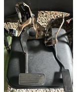 96-00 HONDA CIVIC - AUTOMATIC TRANSMISSION ONLY - BRAKE &amp; GAS PEDAL - OEM - $833.79 MXN