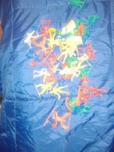 Lot of 54 Vintage Plastic Cowboys Indians Riders Various Sizes Colors Ol... - $20.87 CAD