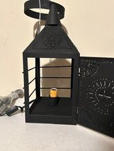 Farmer's Lantern Light in Textured Black Tin - ELECTRIC image 3