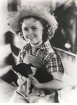 Shirley Temple farmer girl holding pig 8x10 photo - Pose H - £7.98 GBP