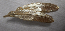 Gerrys Double Feather Brooch Pin Gold Tone Plume Quill Classic Signed 2 5/16&quot; L - £11.20 GBP