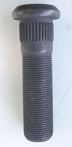 GM 12389635 Front And Rear Wheel Bolt / Stud Fits GM C7500 - $11.99
