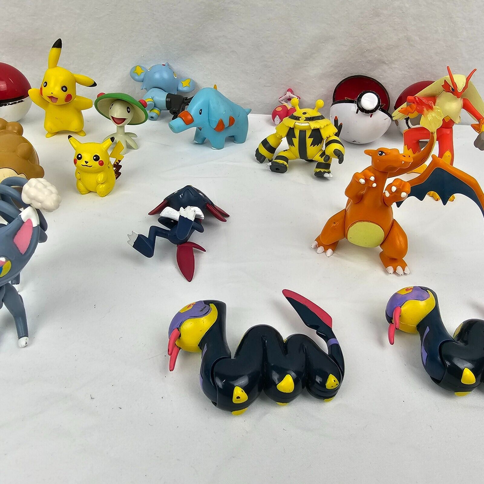 Pokemon Necklace Set – Lot Of 6 PVC Pendant Necklaces + Pokeball Keychain – Pikachu, Gengar, Charmander & More