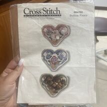 Cross Stitch & Country Crafts Button Fancy 054791 Hearts - €4,25 EUR Cross Stitch & Country Crafts Button Fancy 054791 Hearts - €4,25 EUR