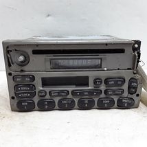 01 02 Ford Explorer 2-door sport AM/FM CD cassette 1L2F-18C868-GA Damage... - €25,67 EUR