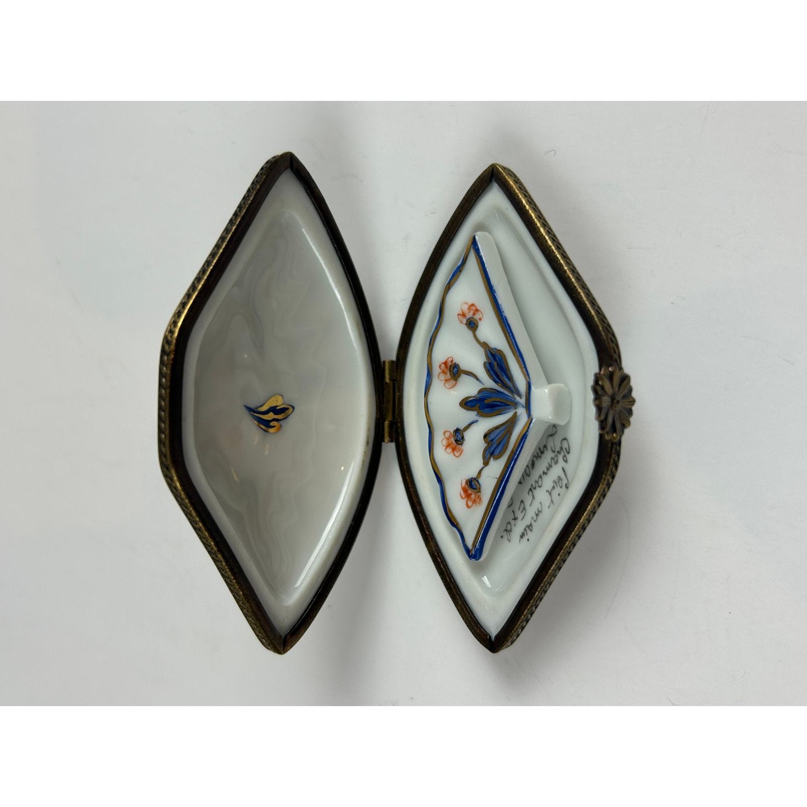 Hand-Painted Limoges Peint Main Trinket Box – Chamart Exclusive Floral Design Item image 7