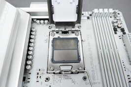 GIGABYTE B850 AORUS ELITE WIFI7 AMD B850 ATX DDR5 Wi-Fi 7 Motherboard - White image 3