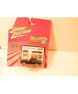 VINTAGE DIECAST- JOHNNY LIGHTING 1969 PONTIAC &#39;GOAT&#39; GTO MUSCLE CAR- NEW... - $88.96 MXN
