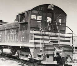 Northern Pacific Railway Railroad NP #171 SW-1200 Electromotive B&amp;W Photograph - £9.10 GBP