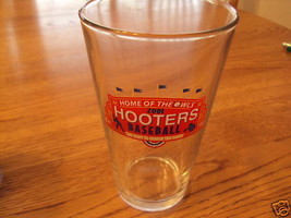 Hooters Hooter&#39;s beer glass baseball Owls 2001 bar mug - $6.68