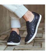 BED STU Men&#39;s Muller Leather Sneaker, Pre-Scuffed, Designer, Navy, Size ... - $99.00