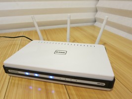 D-Link DIR-655 Xtreme N Gigabit Wireless Router White NIB N+300 4 Gb LANs - $23.36