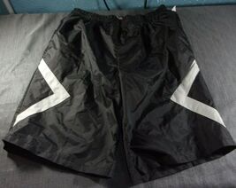 NEW SHILLA 100% NYLON WATER RESISTANCE BLACK SHORTS WOMEN SIZE MEDIUM - $19.57