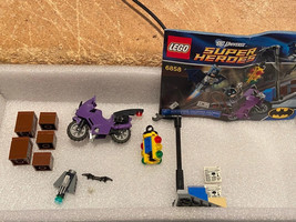 Lego DC Universe Catwoman Catcycle City Chase *Pre-Owned/INCOMPLETE/NO F... - $11.99