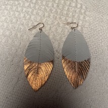 Premier Designs Jewelry Light As A Feather Leather Earrings Womens Reduced Vtg - £16.25 GBP