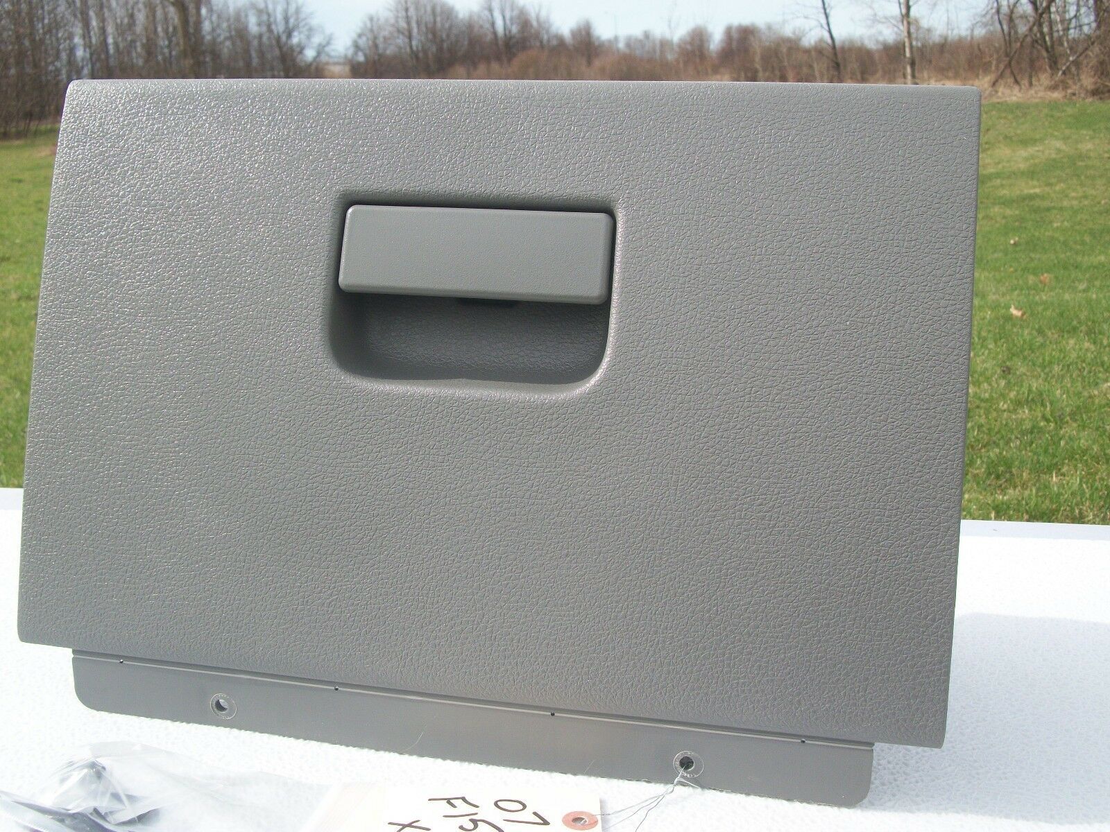 20042008 Ford F150 Glove Box Glovebox Compartment Latch Flint Gray OEM