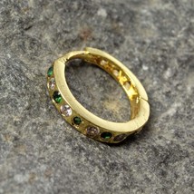 Mignon Style Indien Nez Bague Vert Blanc Zircone Plaqué Or Clicker à Charnières - £11.97 GBP