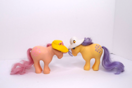 Lot of 2 Vintage 1982 My Little Ponys Lemon Drop &amp; Peachy - £19.77 GBP