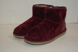 UGG Australia Crushed Velvet Burgandy Mini Boot Fig Youth Sz 5y Women&#39;s Size 6.5 - £47.62 GBP