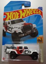 Hot Wheels White Borla &#39;20 Jeep Gladiator Baja Blazers Series - $0.99