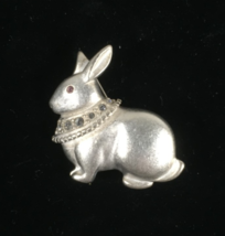 Vintage Retired Signed Premier Designs Silver Go Ask Alice Rabbit Brooch - $281.30 MXN