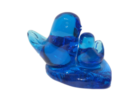 Blue Bird Of Happiness Glass Mama &amp; Baby Birds Figurine Signed Leo Ward - $49.49