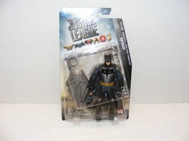 Nib 2017 Dc Comics Justice League Batman 6" Poseable Action Figure - $15.99