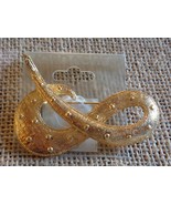 Jordache Gold Tone Metal Large Textured Embellished Ribbon Pin Brooch Co... - £8.55 GBP