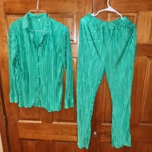 Womens size Large green blouse &amp; matching pants - £8.38 GBP